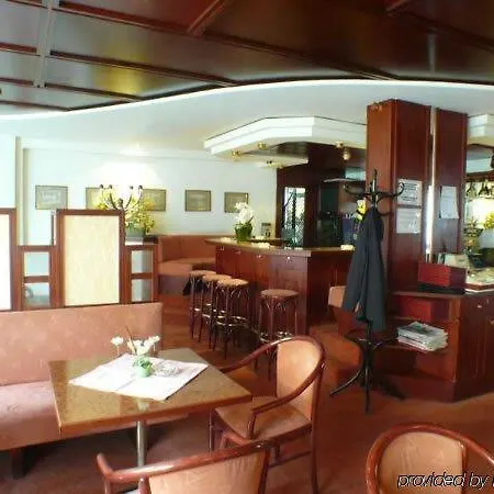Отель Alpinpark